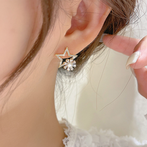 Star Rotating Flower Earrings